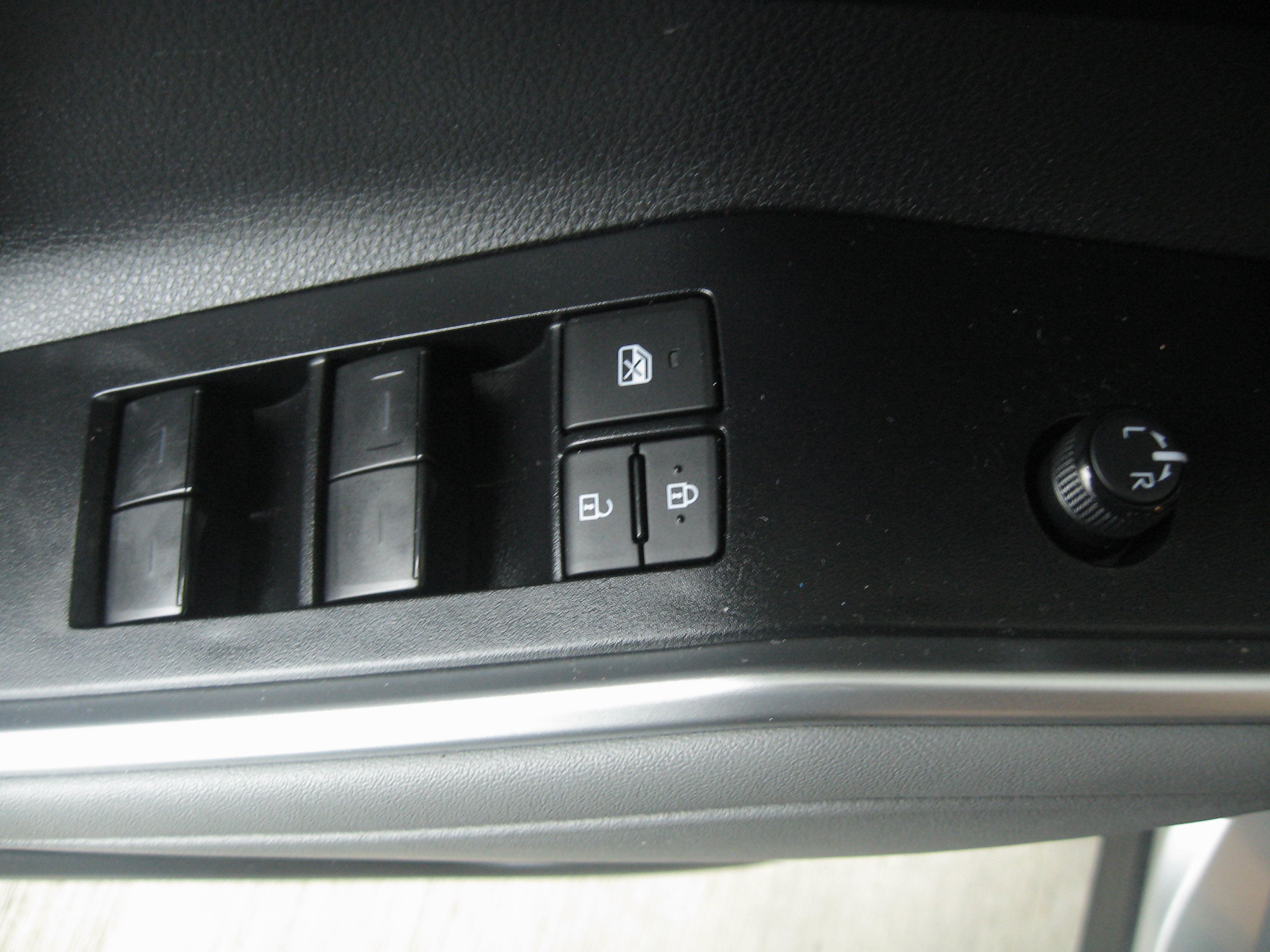 Used 2023 Toyota Highlander XLE image 13