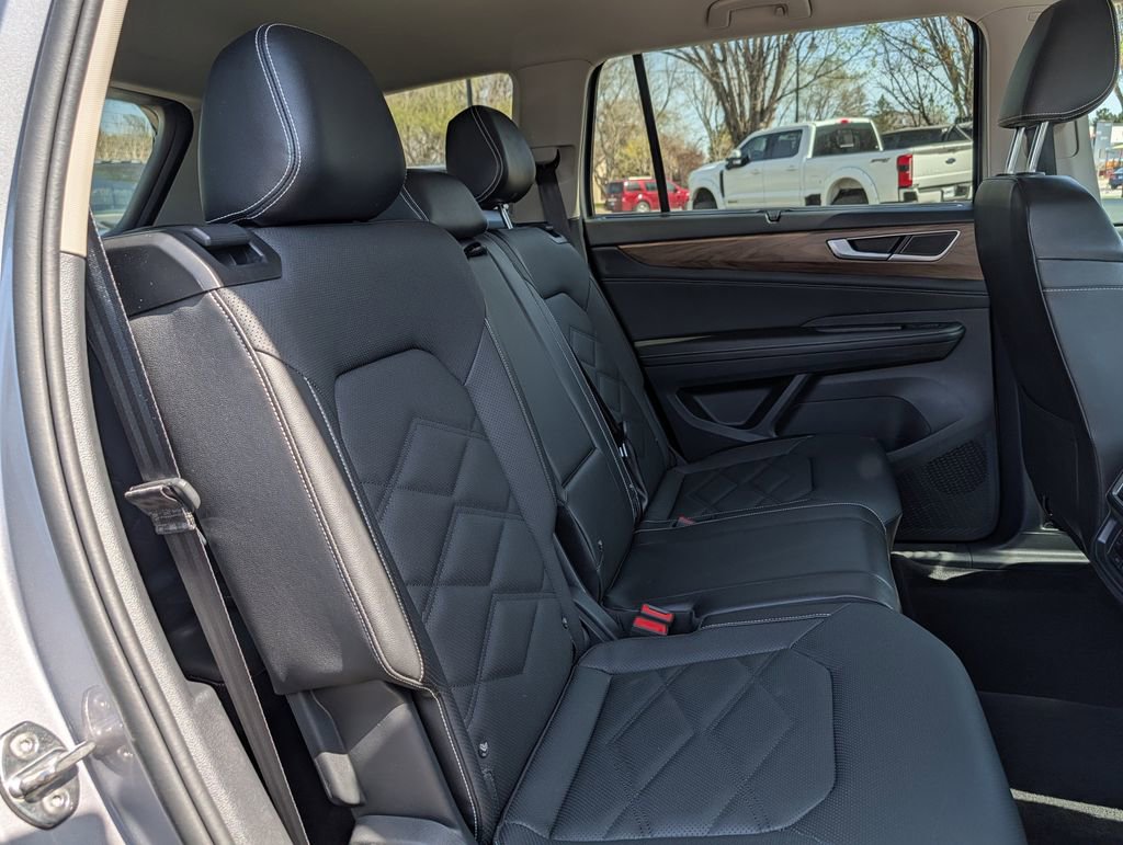 Used 2025 Volkswagen Atlas SE AWD/4WD image 20