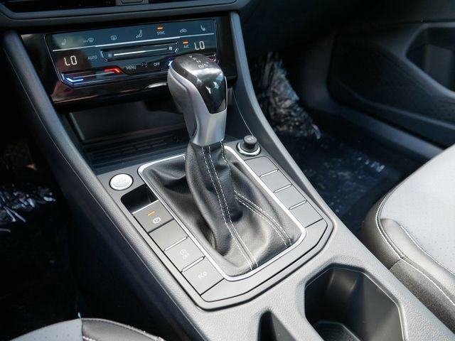 New 2025 Volkswagen Jetta SE FWD image 11