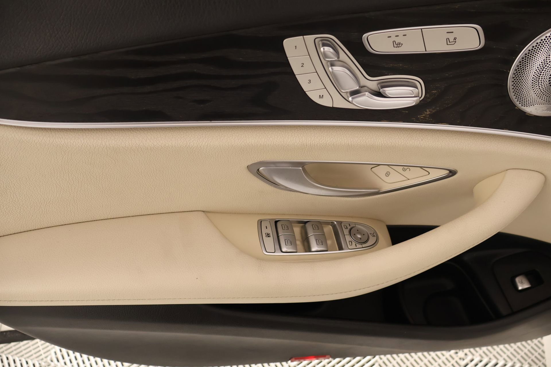 Used 2017 Mercedes-Benz E 300 4MATIC image 16