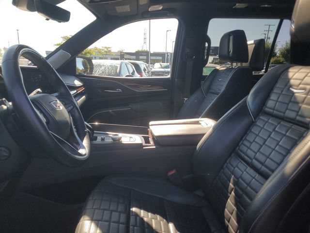 Certified 2022 Cadillac Escalade Premium Luxury Platinum AWD/4WD image 16