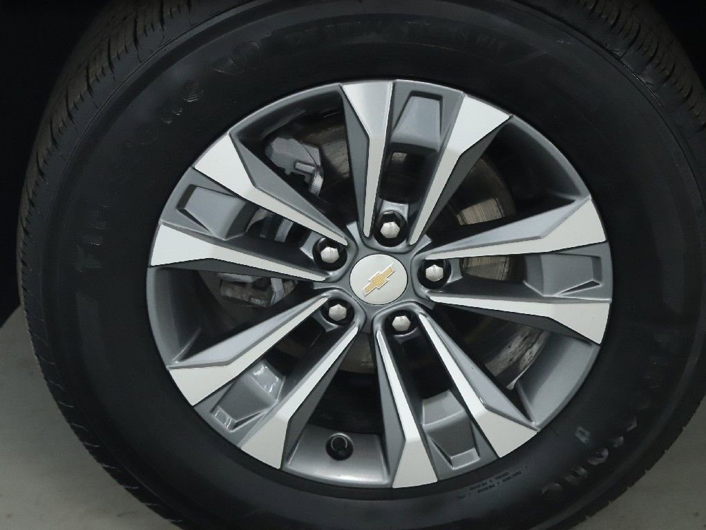 Used 2025 Chevrolet Equinox LT FWD image 35