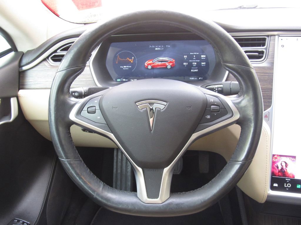 Used 2015 Tesla Model S 85D image 24