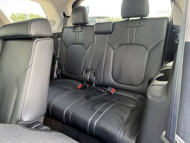 Used 2025 Honda Pilot Elite image 14