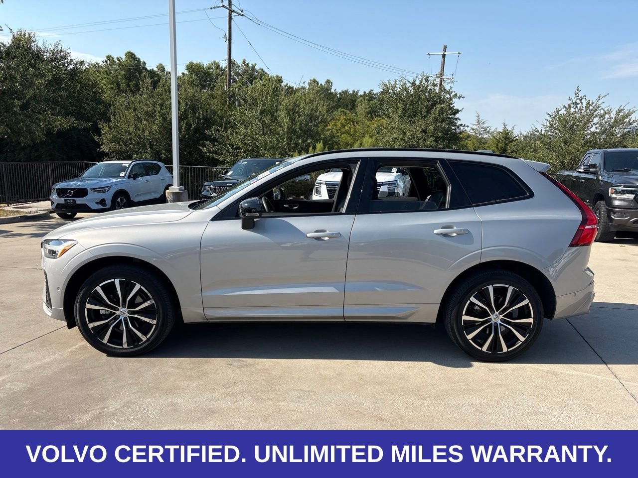 Certified 2025 Volvo XC60 B5 Plus AWD/4WD image 8