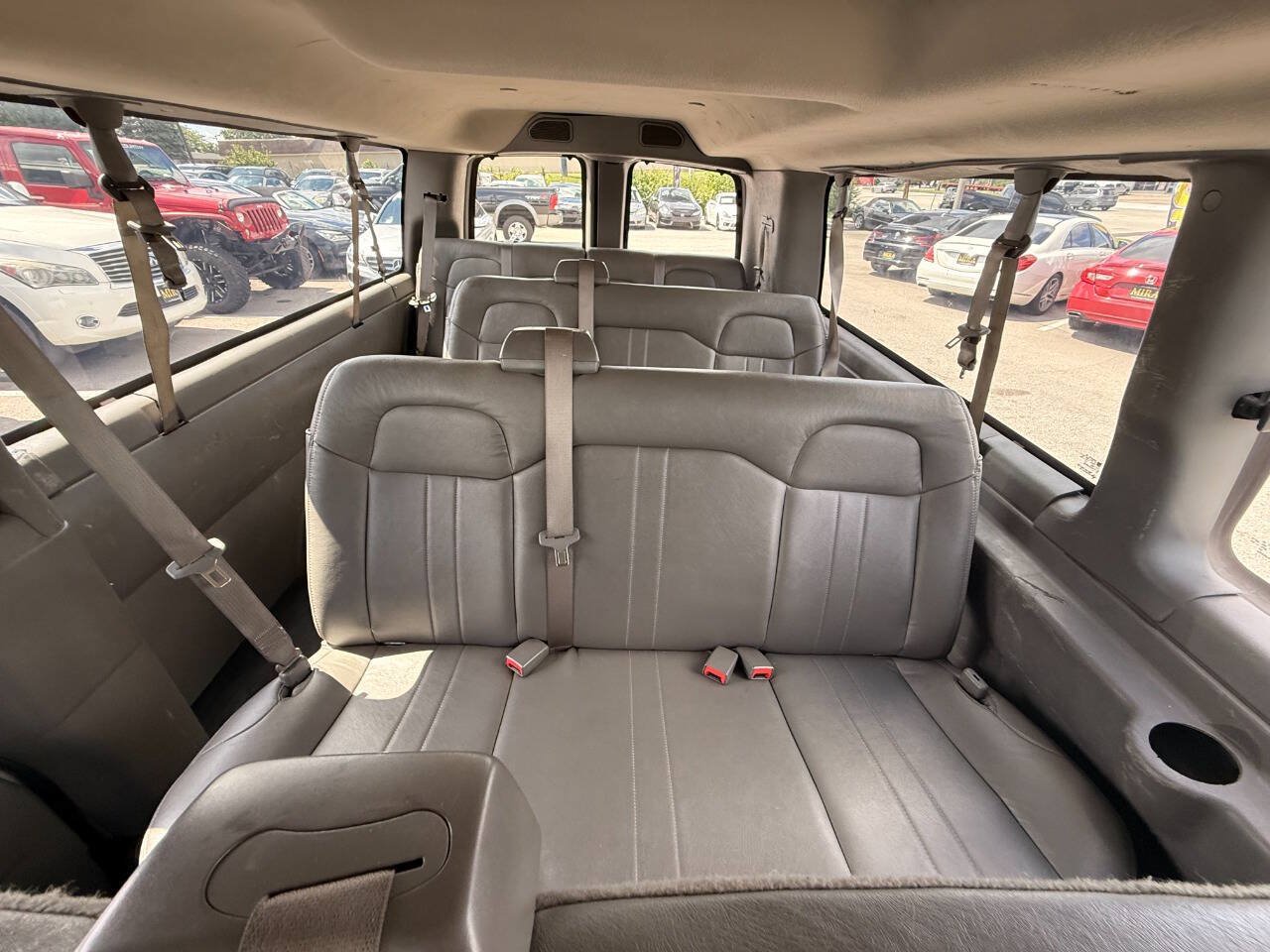 Used 2017 GMC Savana 3500 LS RWD image 45