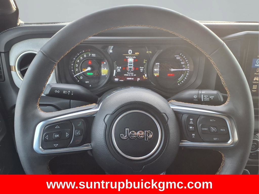 Used 2024 Jeep Wrangler Unlimited Sahara image 15