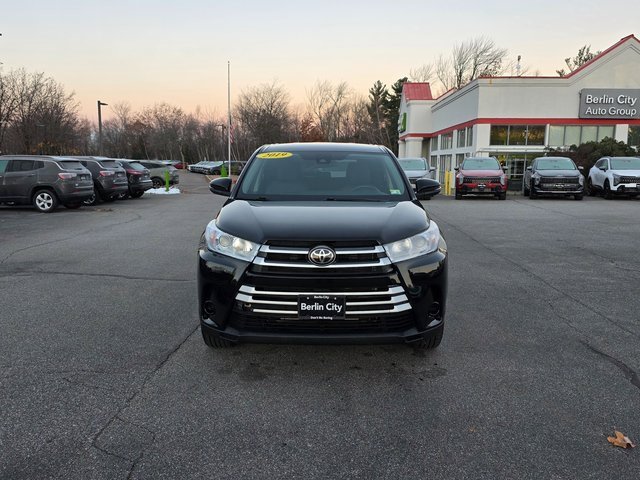 Used 2019 Toyota Highlander LE image 3