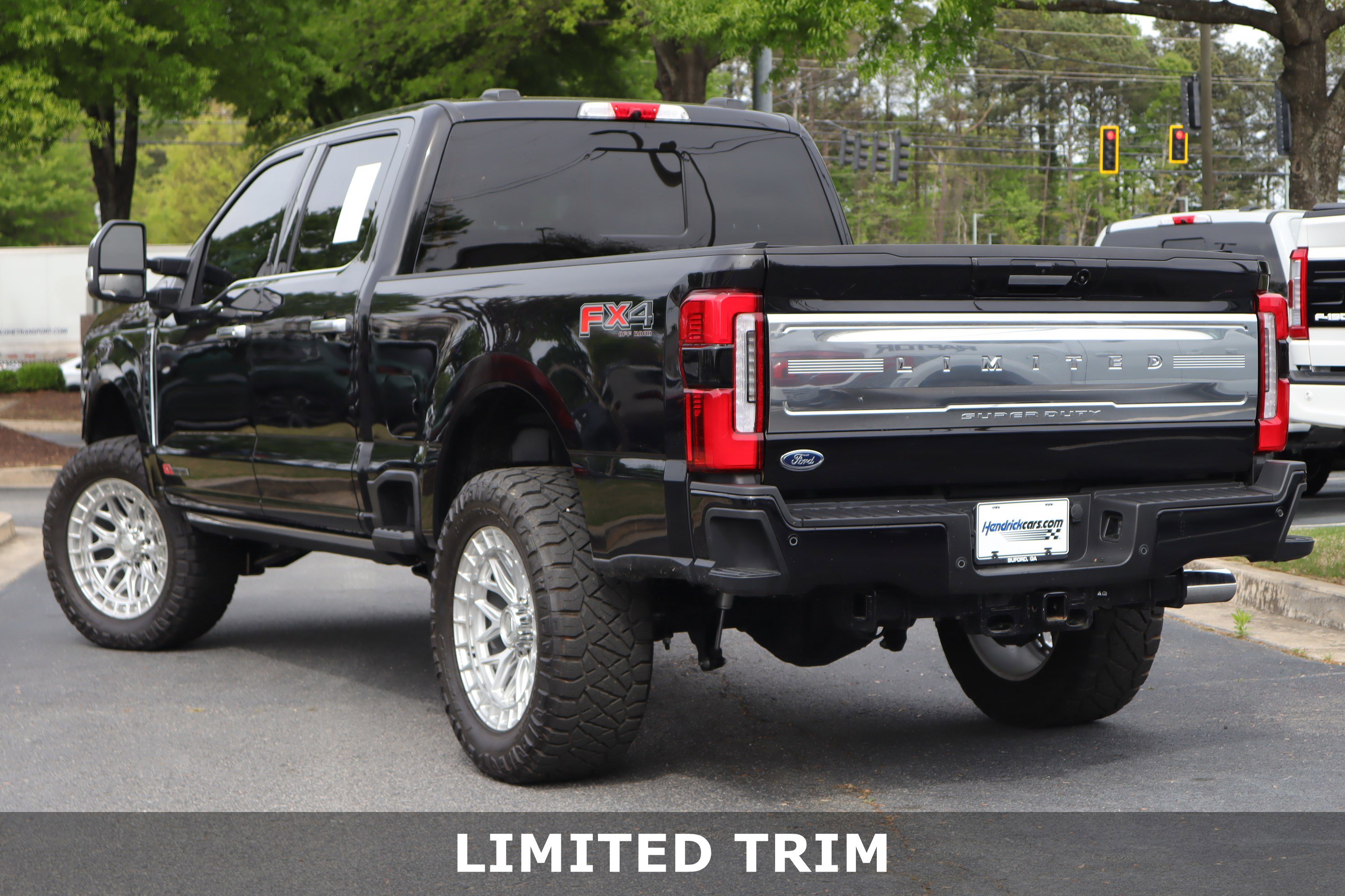 Used 2024 Ford F250 Limited w/ FX4 Off-Road Package AWD/4WD video 3
