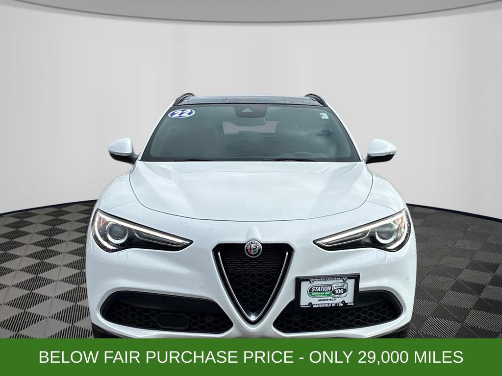 Used 2022 Alfa Romeo Stelvio Ti image 2