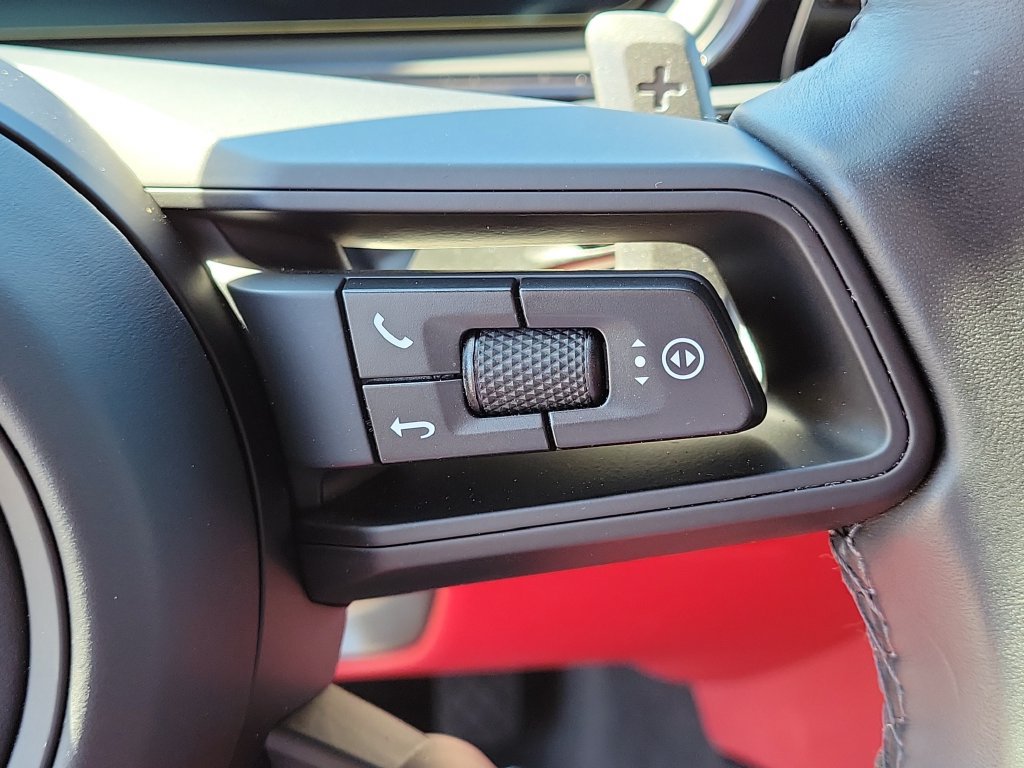 Certified 2026 Porsche Cayenne Coupe AWD/4WD image 36