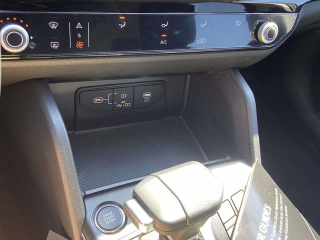 New 2026 Kia Sportage LX FWD image 19