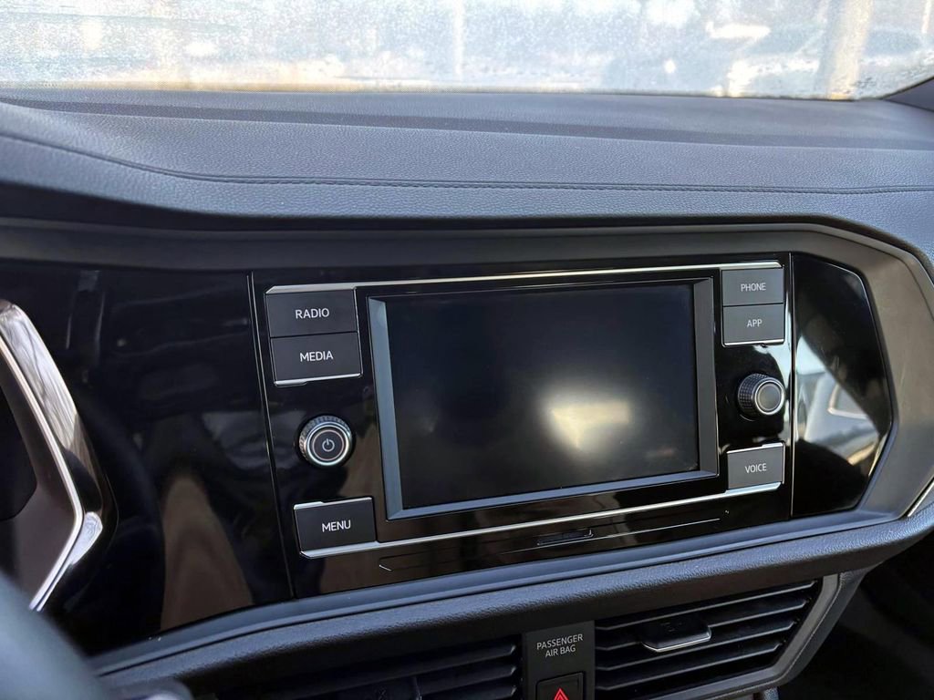 Used 2024 Volkswagen Jetta Sport image 18