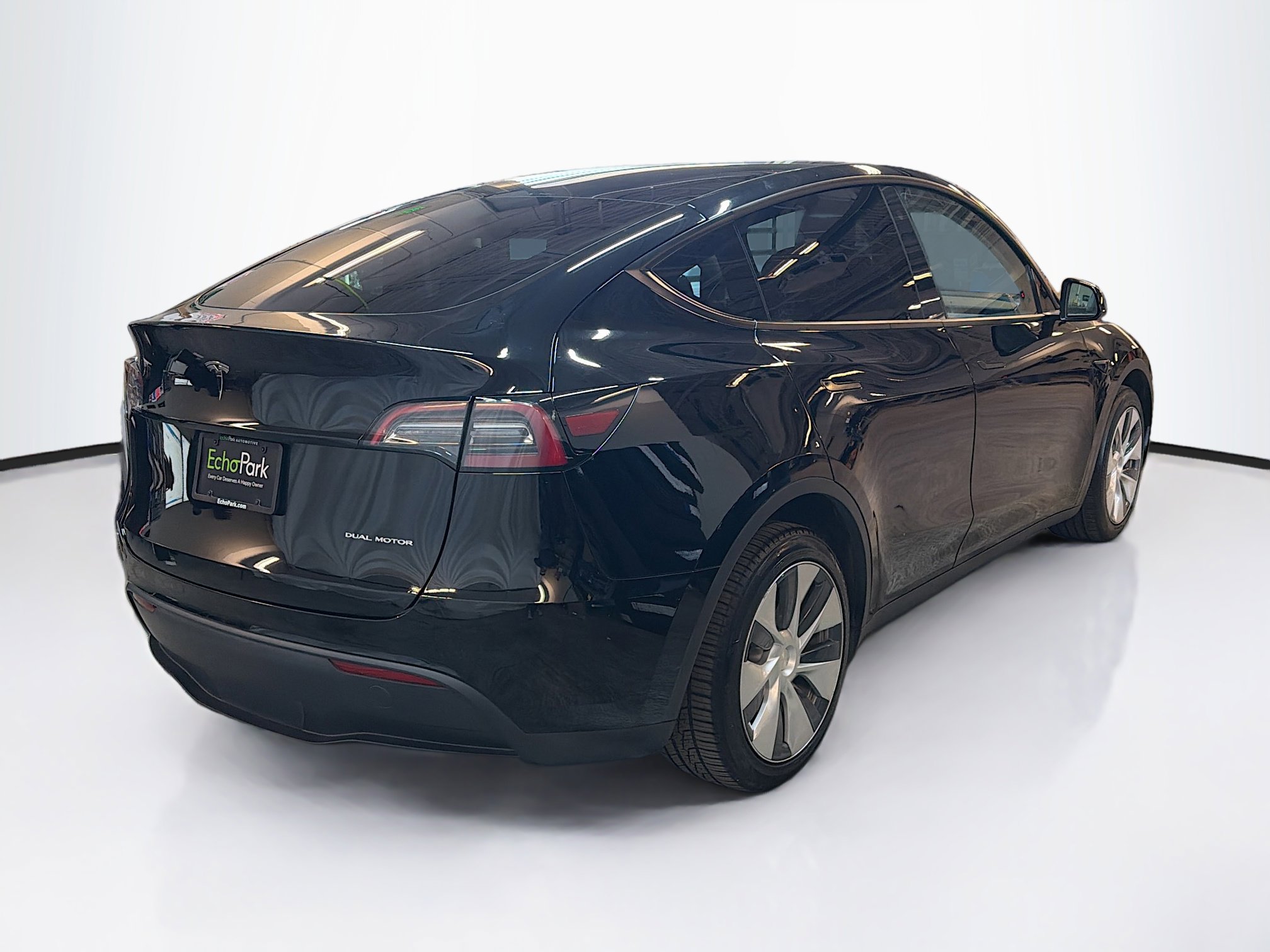 Used 2023 Tesla Model Y Long Range image 9