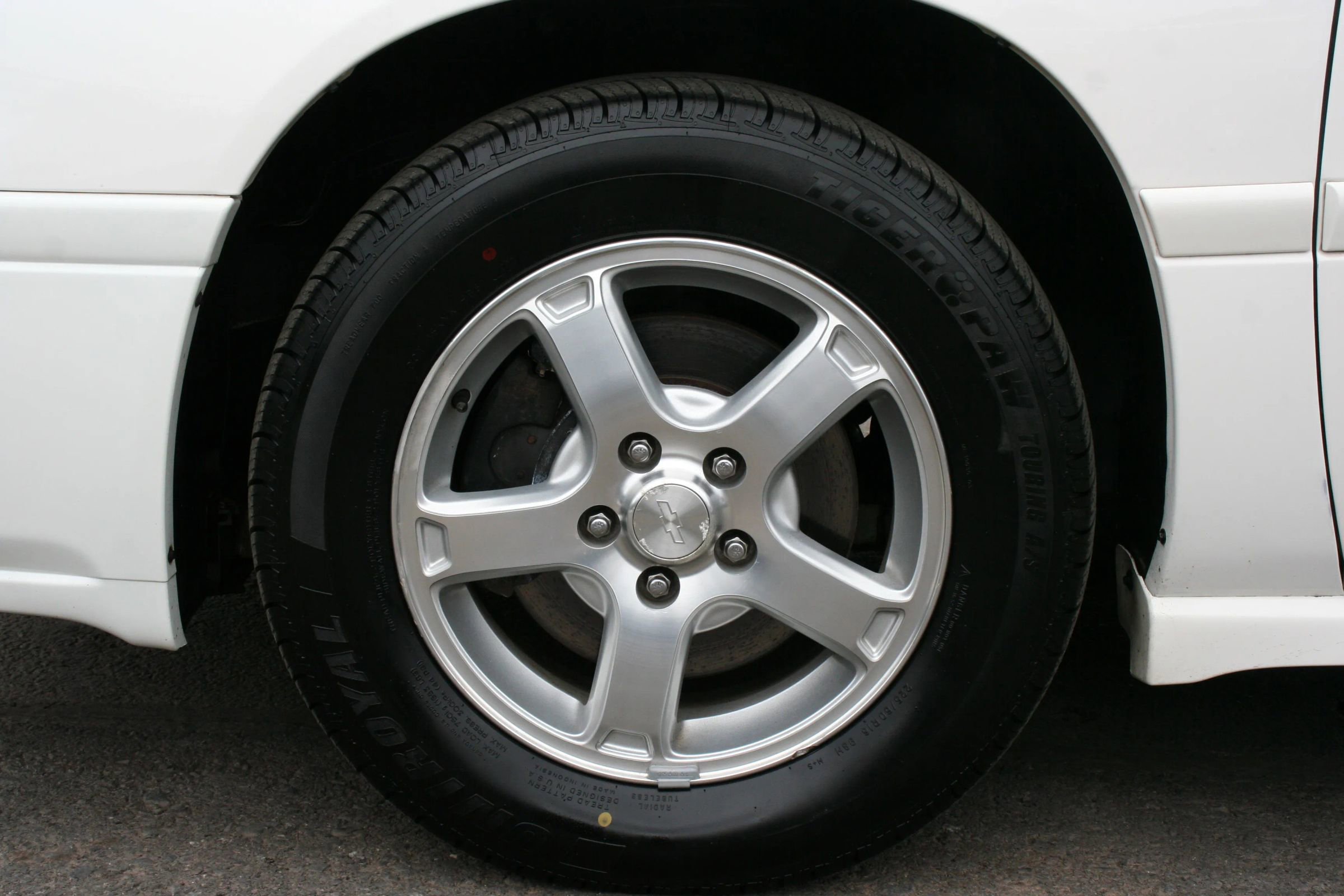 Used 2005 Chevrolet Impala LS w/ Sun And Sound Package image 16