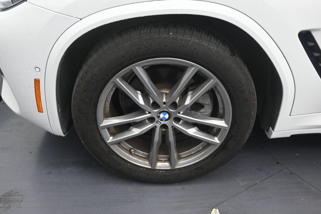 Used 2021 BMW X4 xDrive30i AWD/4WD image 9