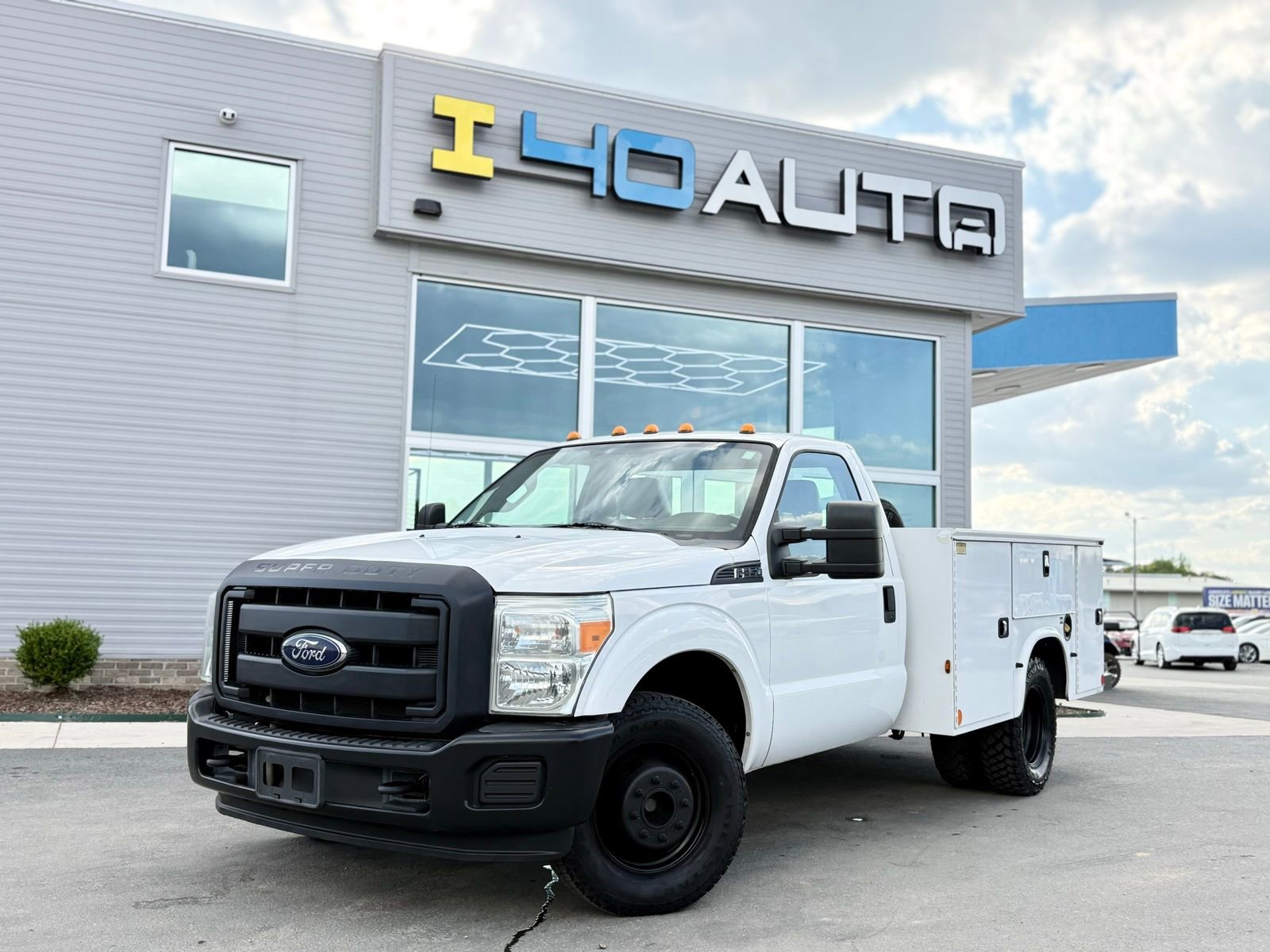 Used 2015 Ford F350 XL image 1