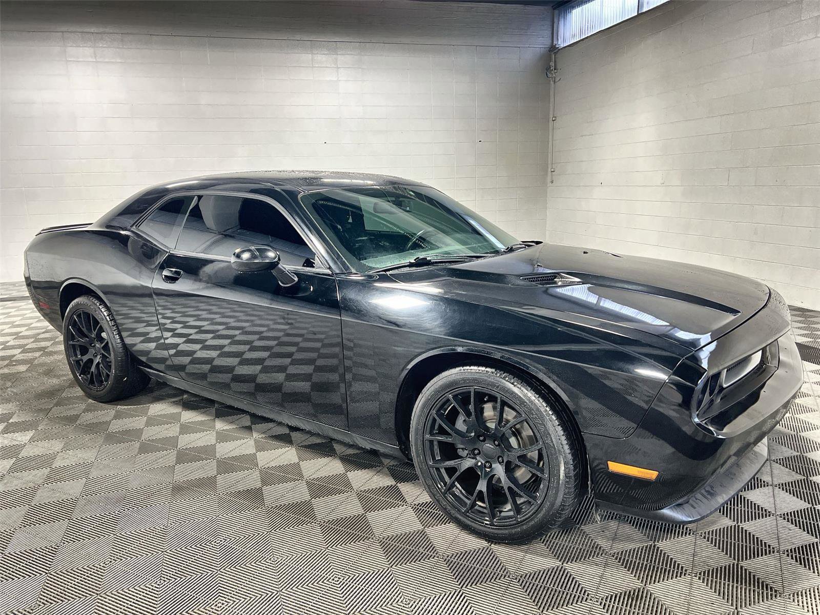 Used 2014 Dodge Challenger SXT w/ Sport Appearance Package image 7