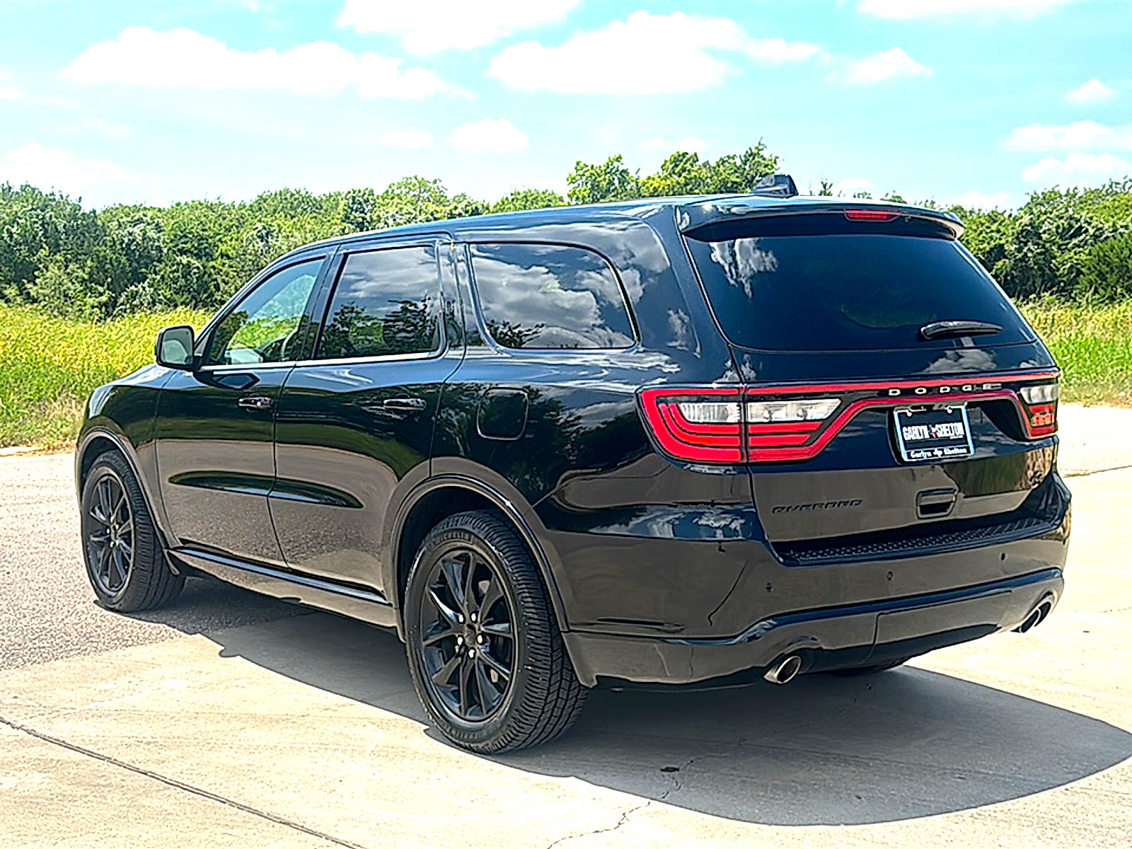 Used 2018 Dodge Durango R/T w/ Blacktop Package RWD image 6
