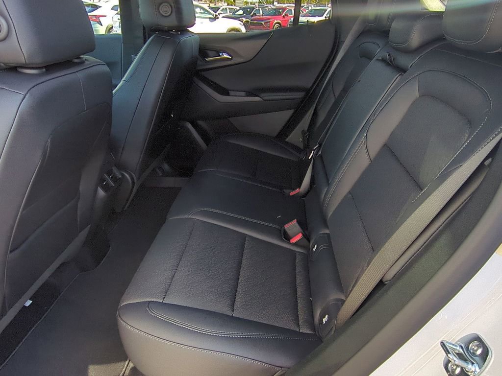 New 2026 Chevrolet Equinox LT w/ Convenience Package II image 24