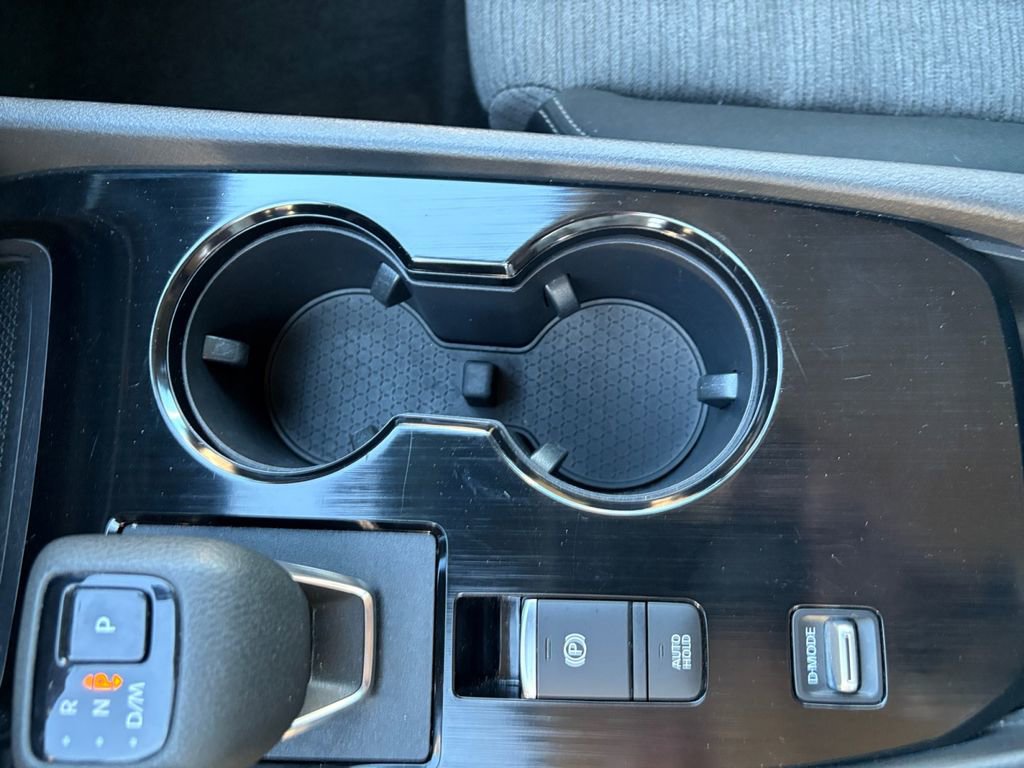 Used 2023 Nissan Rogue SV image 10