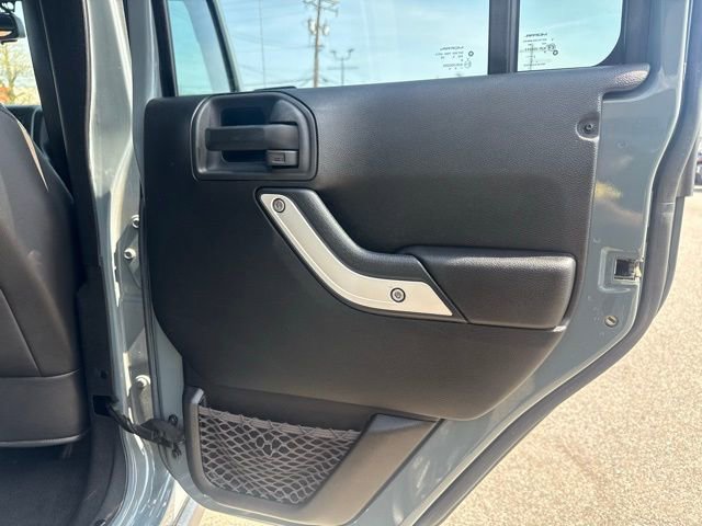 Used 2014 Jeep Wrangler Unlimited Rubicon w/ Connectivity Group image 37