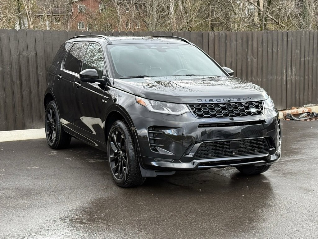 Certified 2025 Land Rover Discovery Sport Dynamic SE image 8