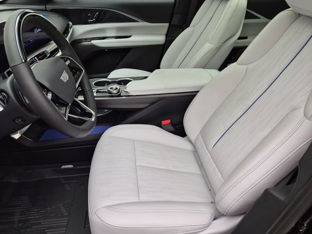 New 2026 Cadillac Lyriq Luxury w/ LPO, Floor Liner Package AWD/4WD image 20