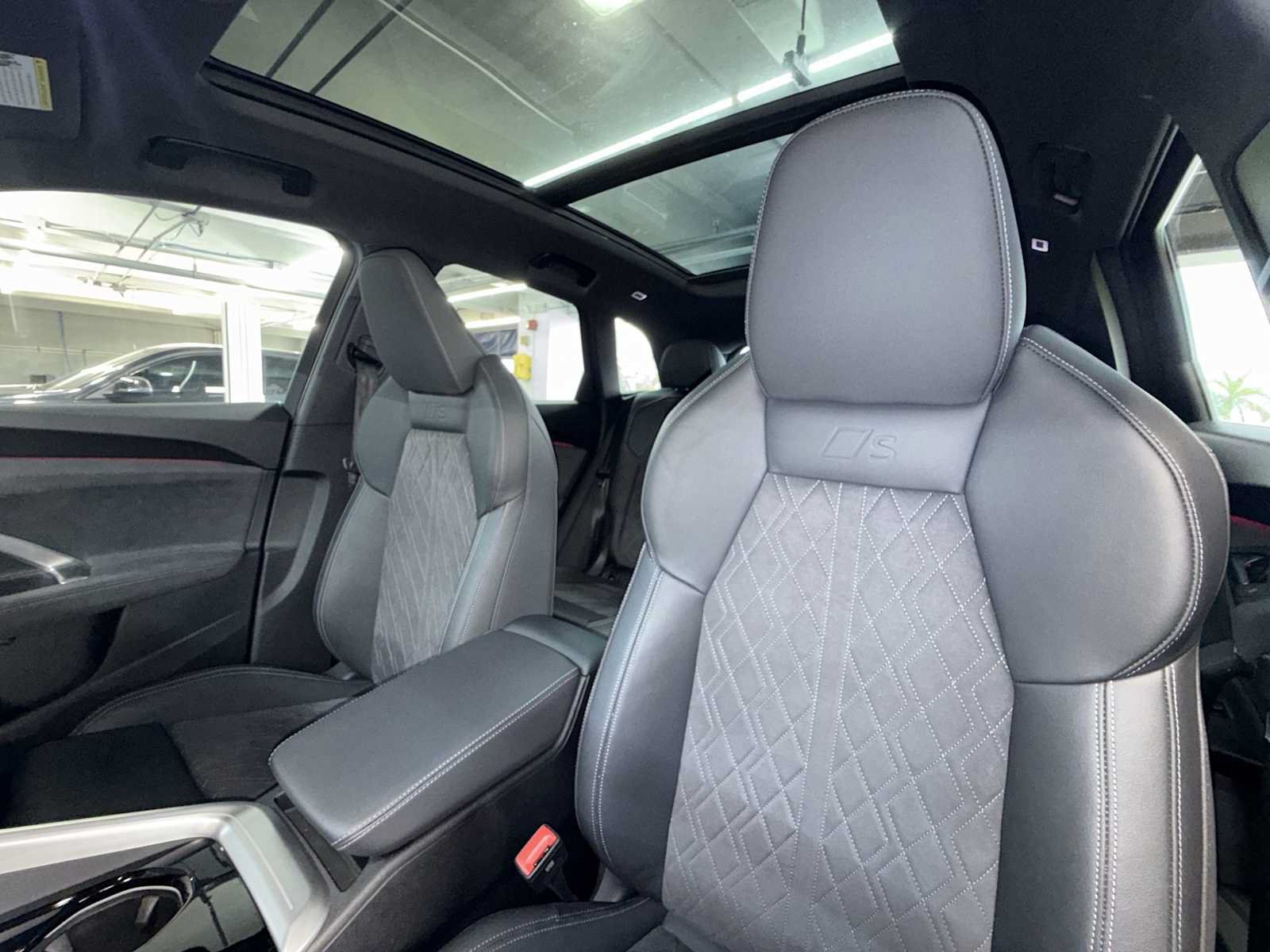 Used 2025 Audi SQ5 Premium Plus AWD/4WD image 14