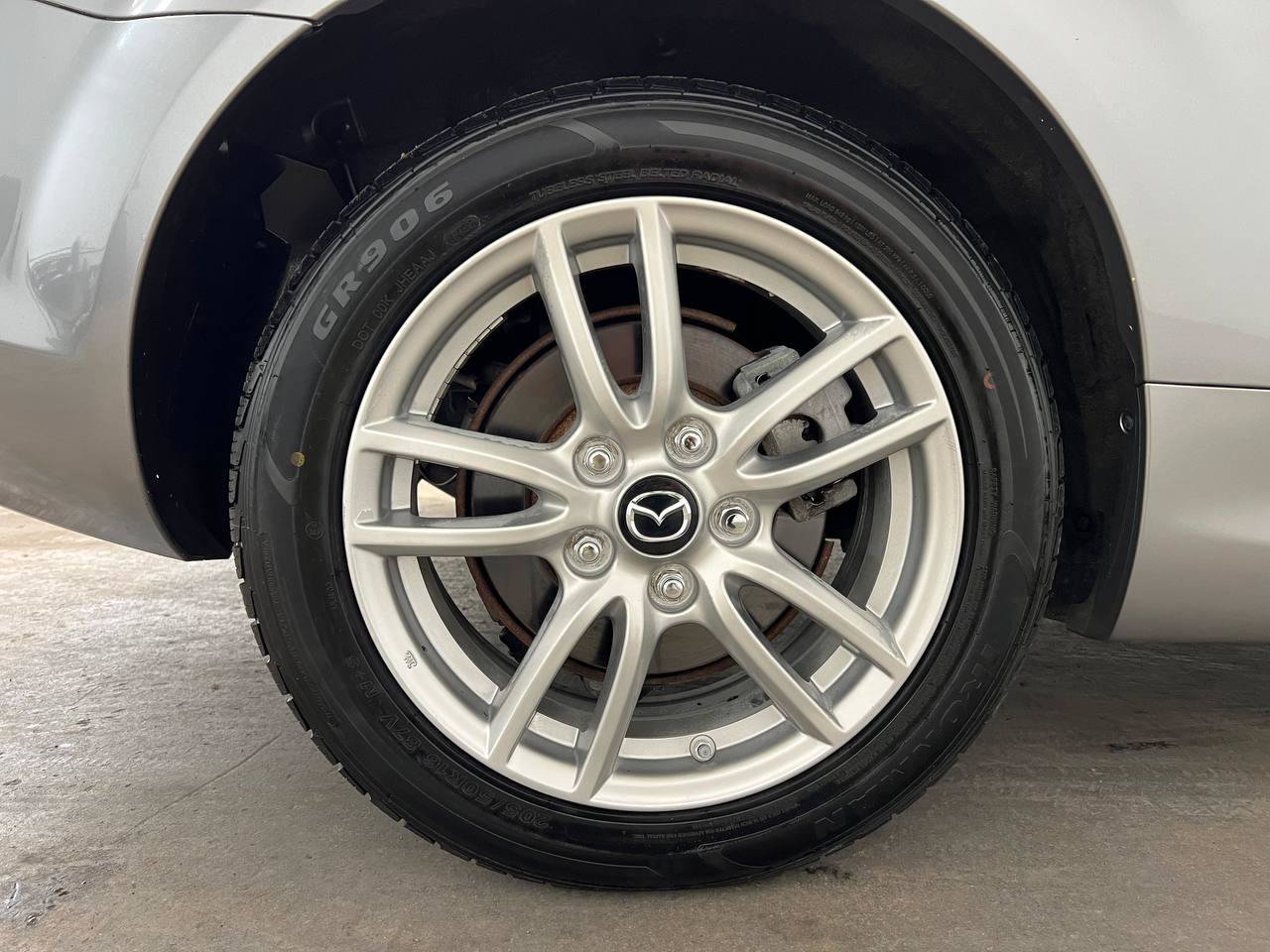 Used 2014 MAZDA MX-5 Miata Sport RWD image 29
