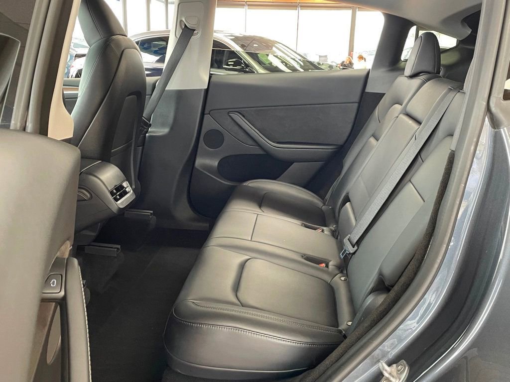 Used 2023 Tesla Model Y Long Range image 17