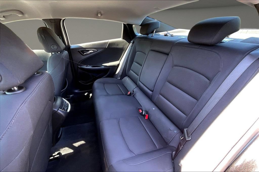 Used 2025 Chevrolet Malibu LT FWD image 25