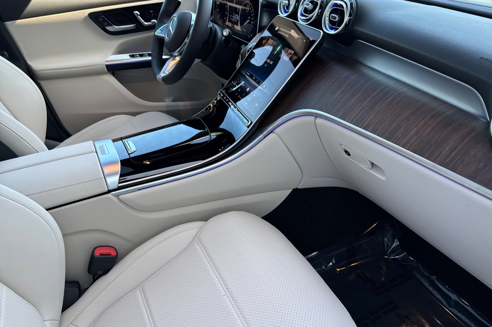 New 2026 Mercedes-Benz GLC 350e 4MATIC image 16