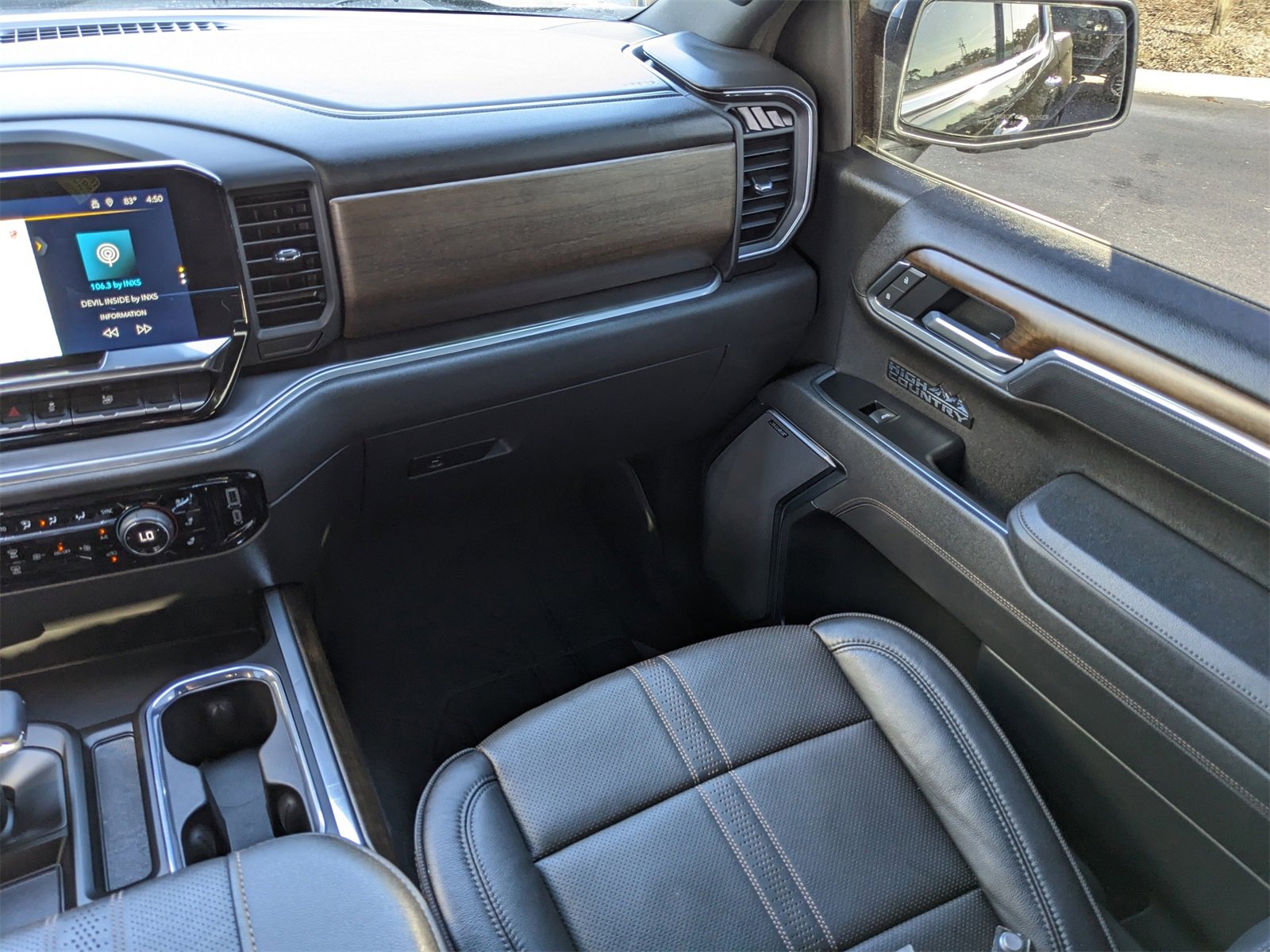 Used 2025 Chevrolet Silverado 1500 High Country image 15