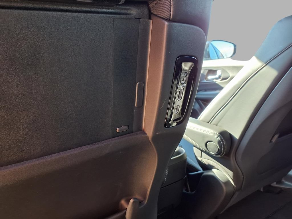 New 2026 Chrysler Pacifica Select FWD image 24
