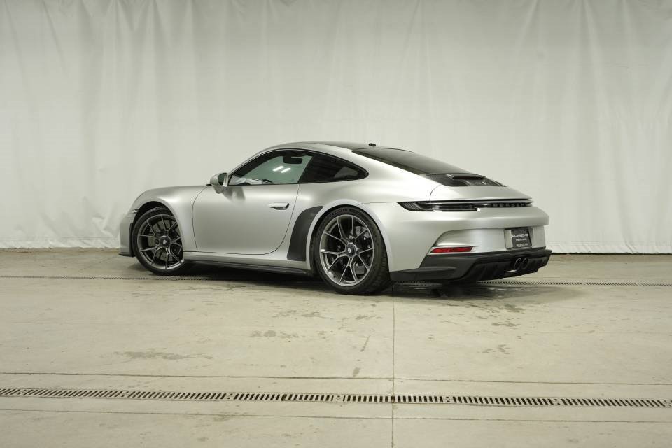 Used 2022 Porsche 911 GT3 image 3
