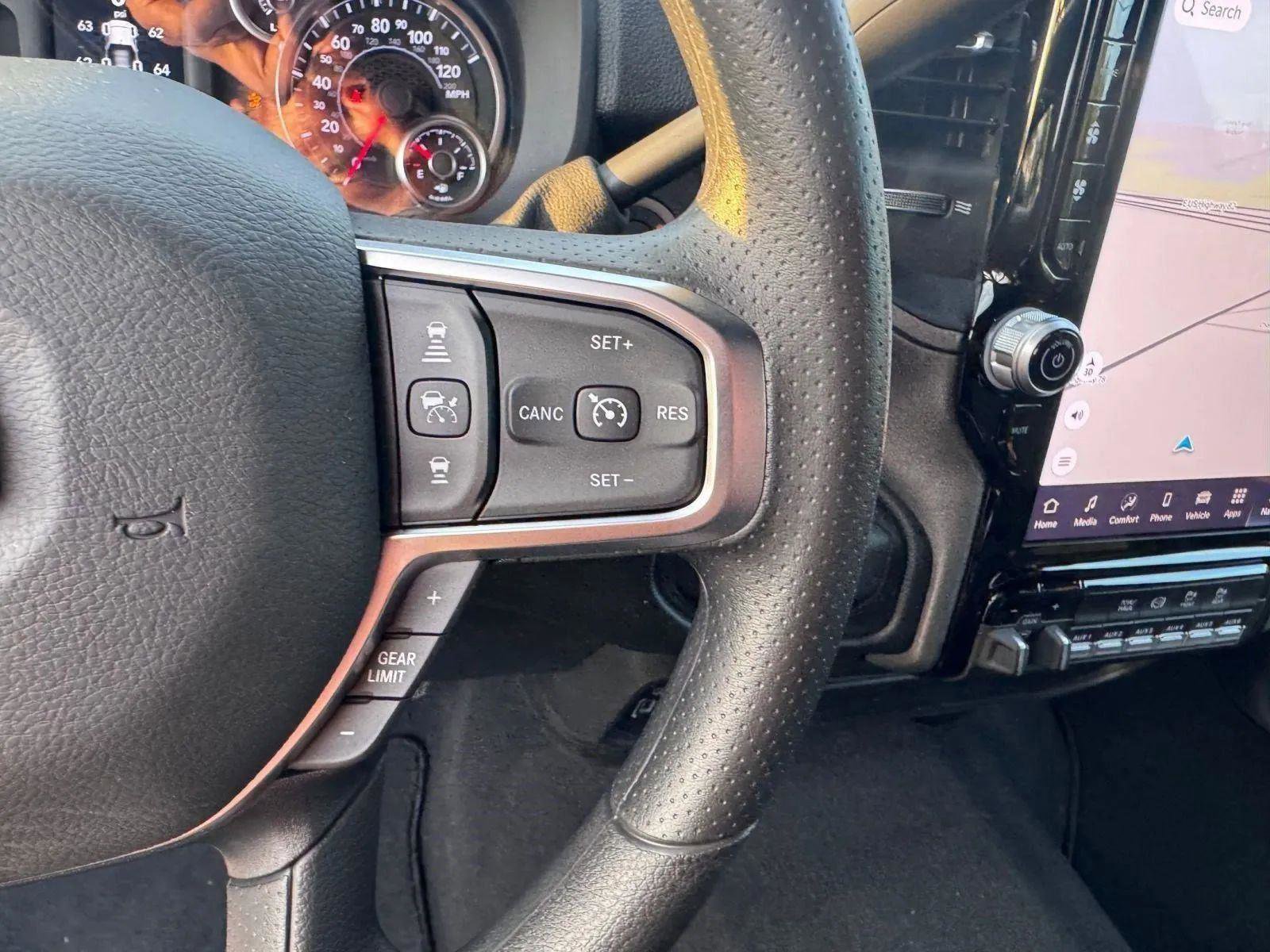 New 2025 RAM 2500 Tradesman image 30