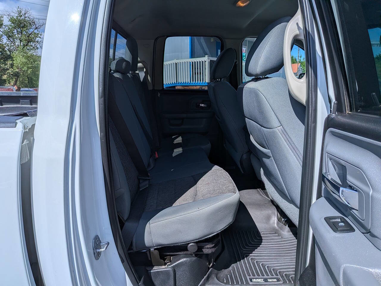 Used 2017 RAM 1500 Classic SLT AWD/4WD image 21