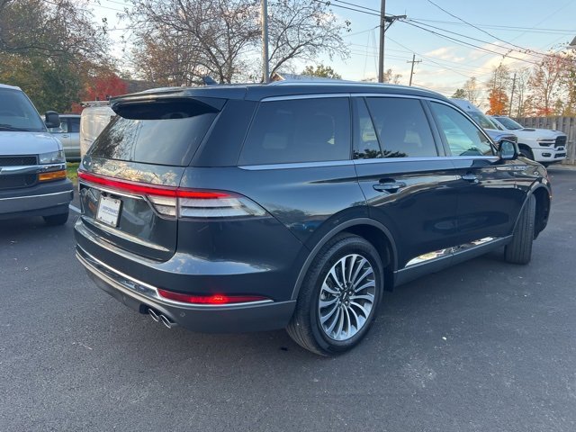 Used 2024 Lincoln Aviator Reserve w/ Elements Package Plus image 2