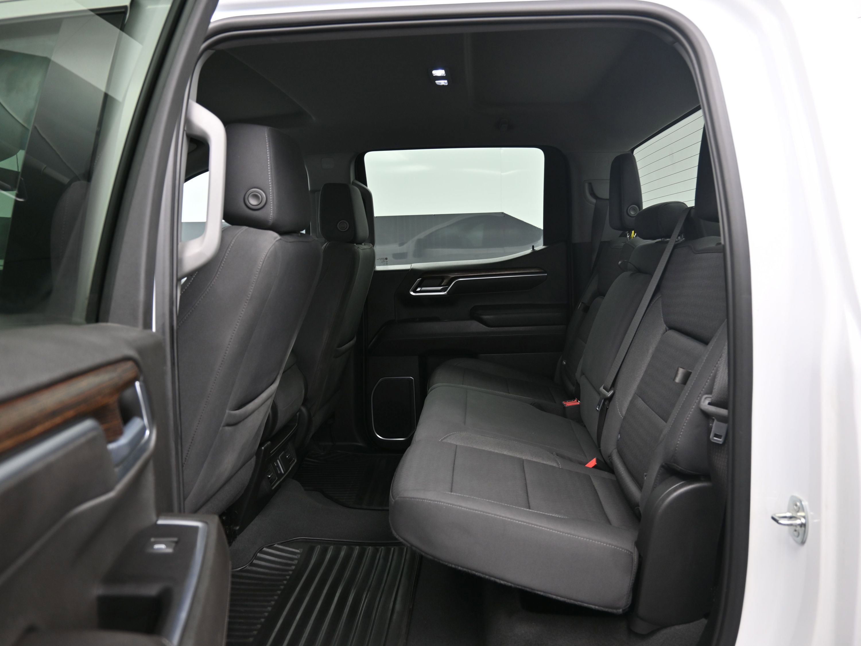 Used 2022 GMC Sierra 1500 Elevation image 18