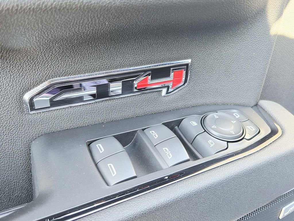 Used 2025 GMC Sierra 1500 AT4 w/ AT4 Premium Package image 44