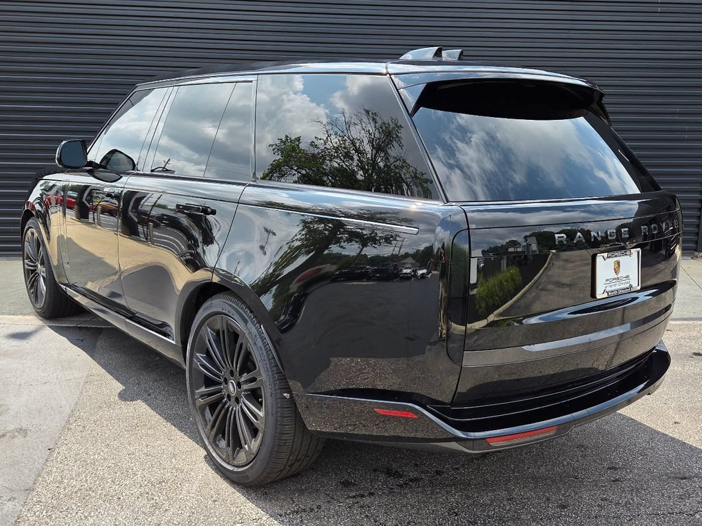 Used 2025 Land Rover Range Rover Autobiography AWD/4WD image 3
