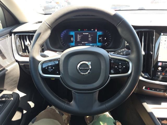 Used 2025 Volvo V60 B5 Cross Country Plus AWD/4WD image 13