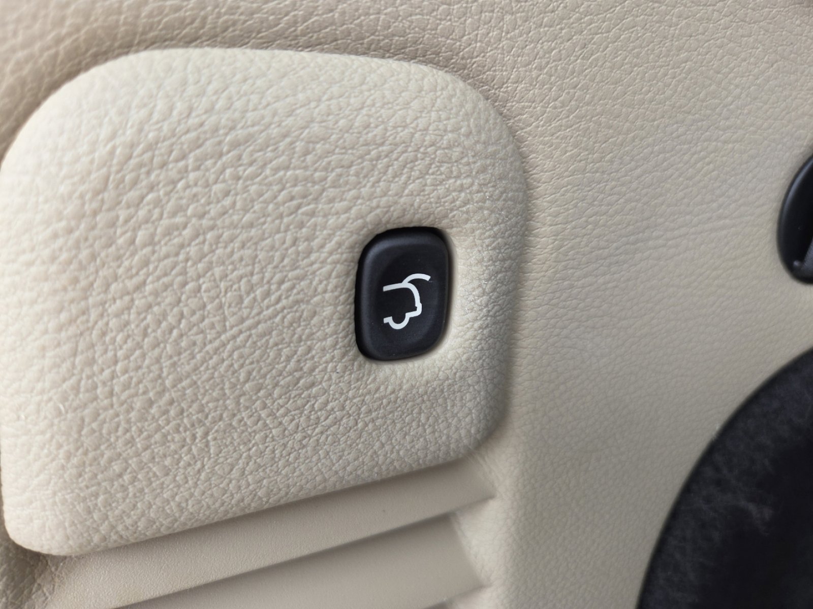 Used 2019 Jeep Grand Cherokee Limited AWD/4WD image 21