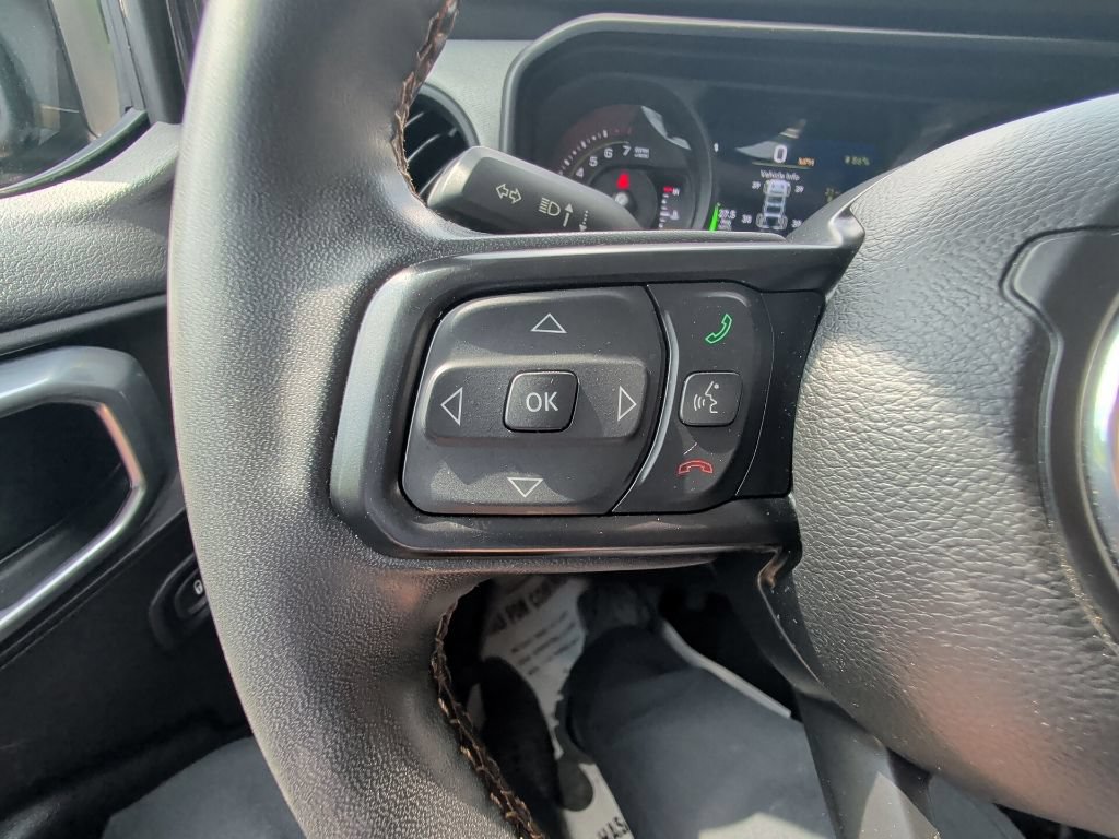Used 2024 Jeep Wrangler Unlimited w/ Convenience Group AWD/4WD image 17
