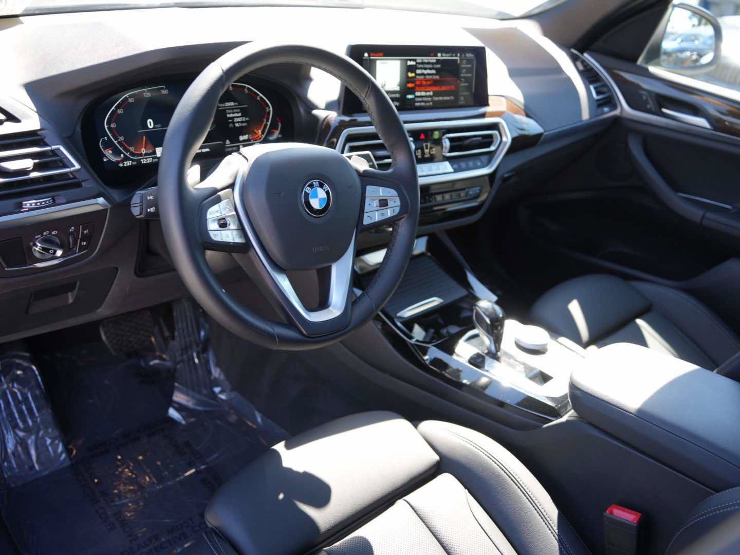 Used 2024 BMW X3 sDrive30i w/ Convenience Package RWD image 13