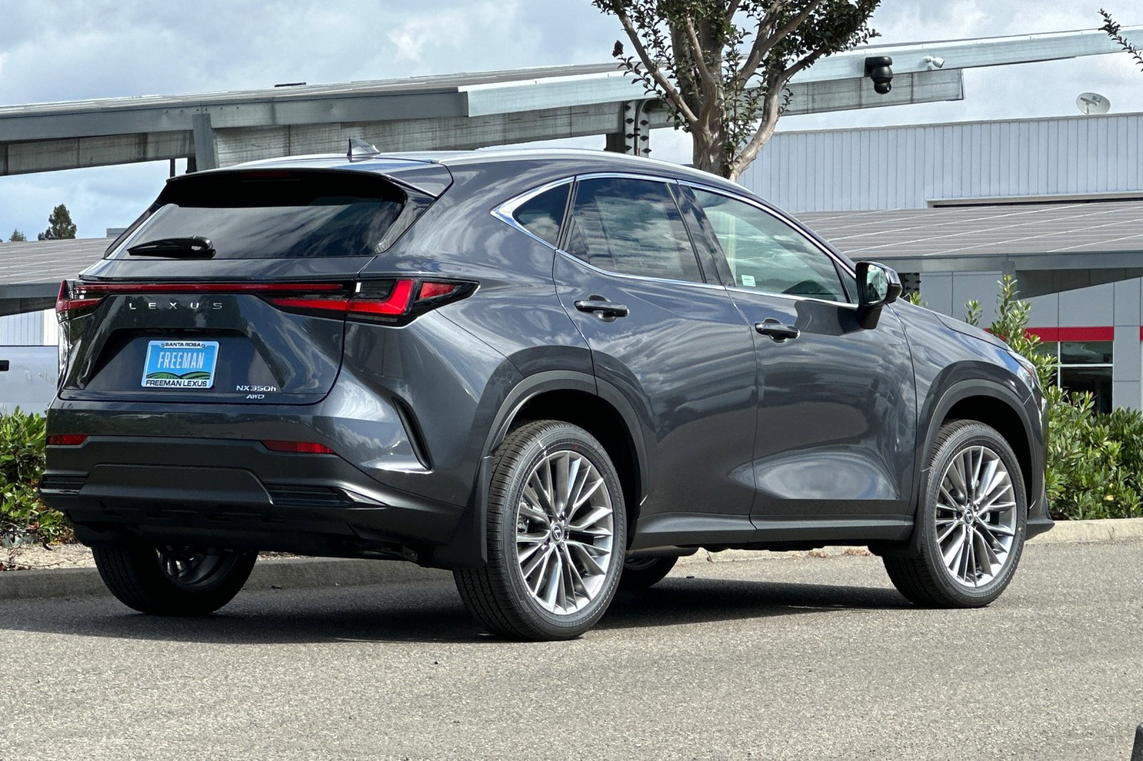 New 2025 Lexus NX 350h AWD w/ Premium Package image 4