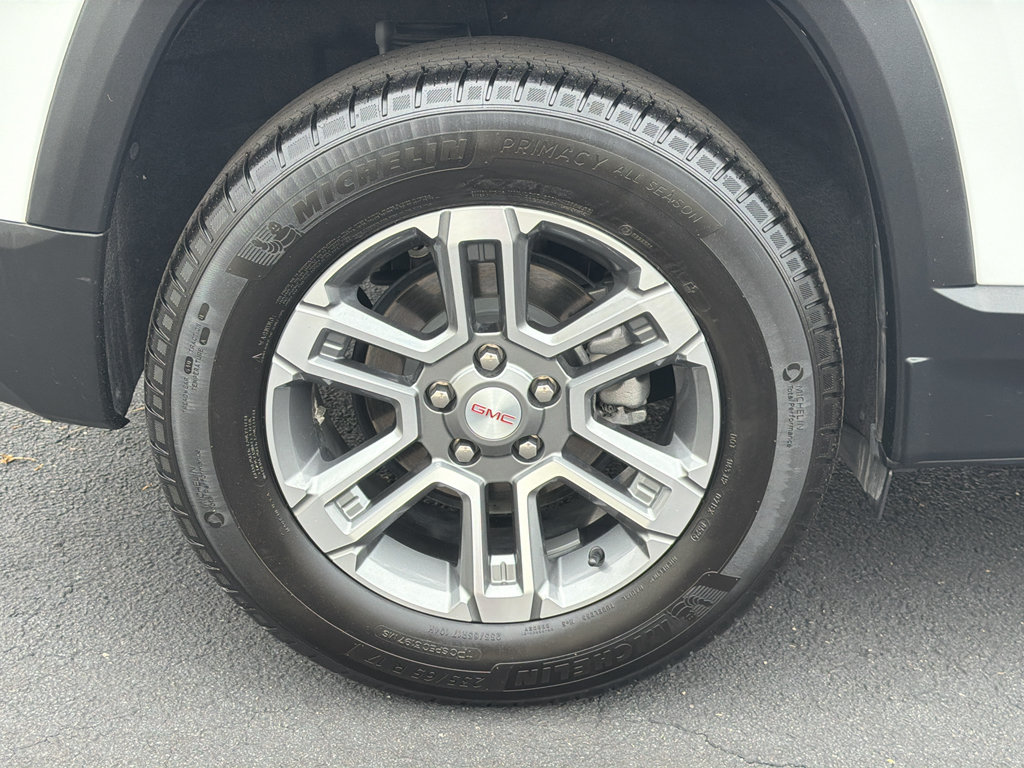 Used 2025 GMC Terrain Elevation FWD image 12