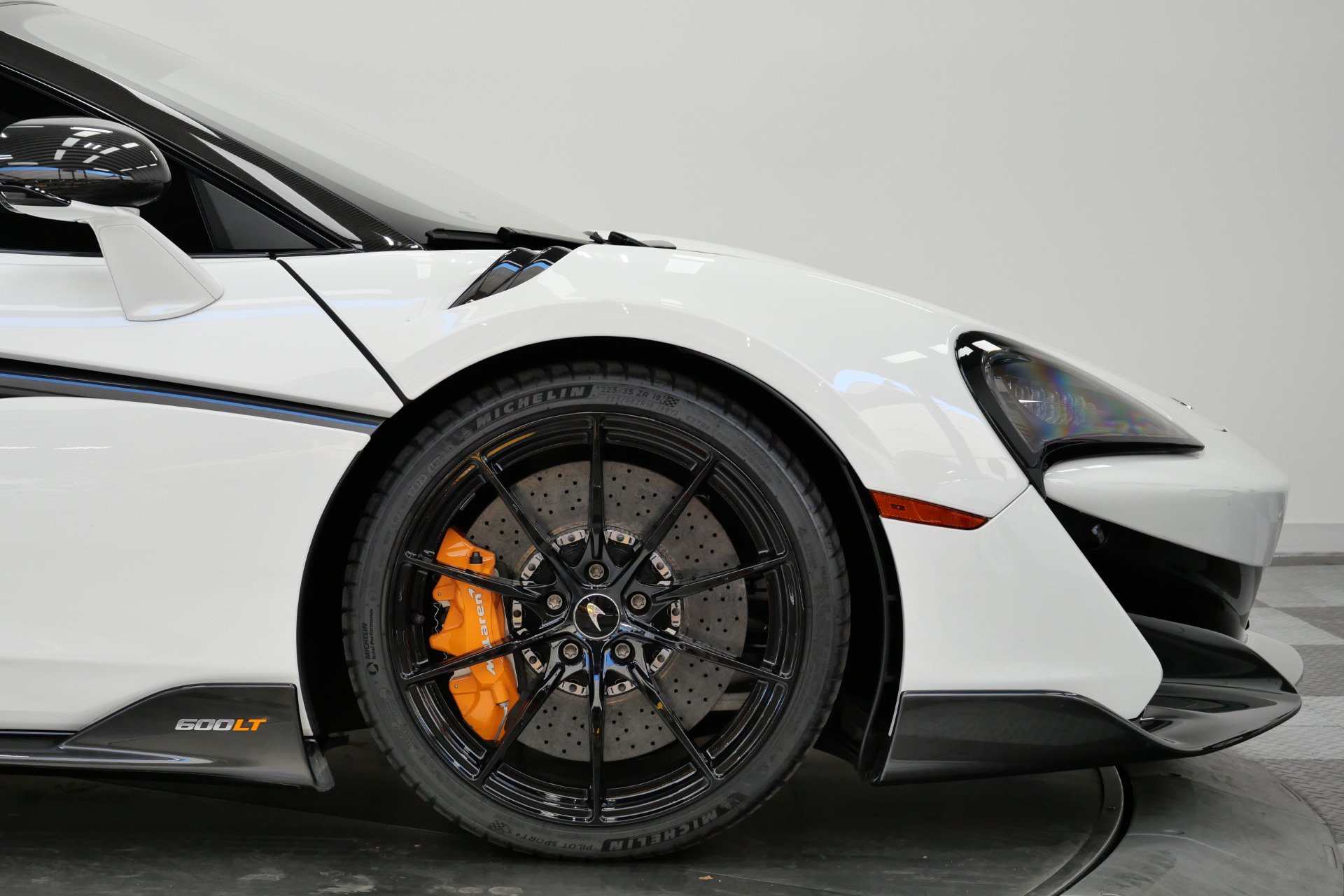 Used 2019 McLaren 600LT RWD image 56