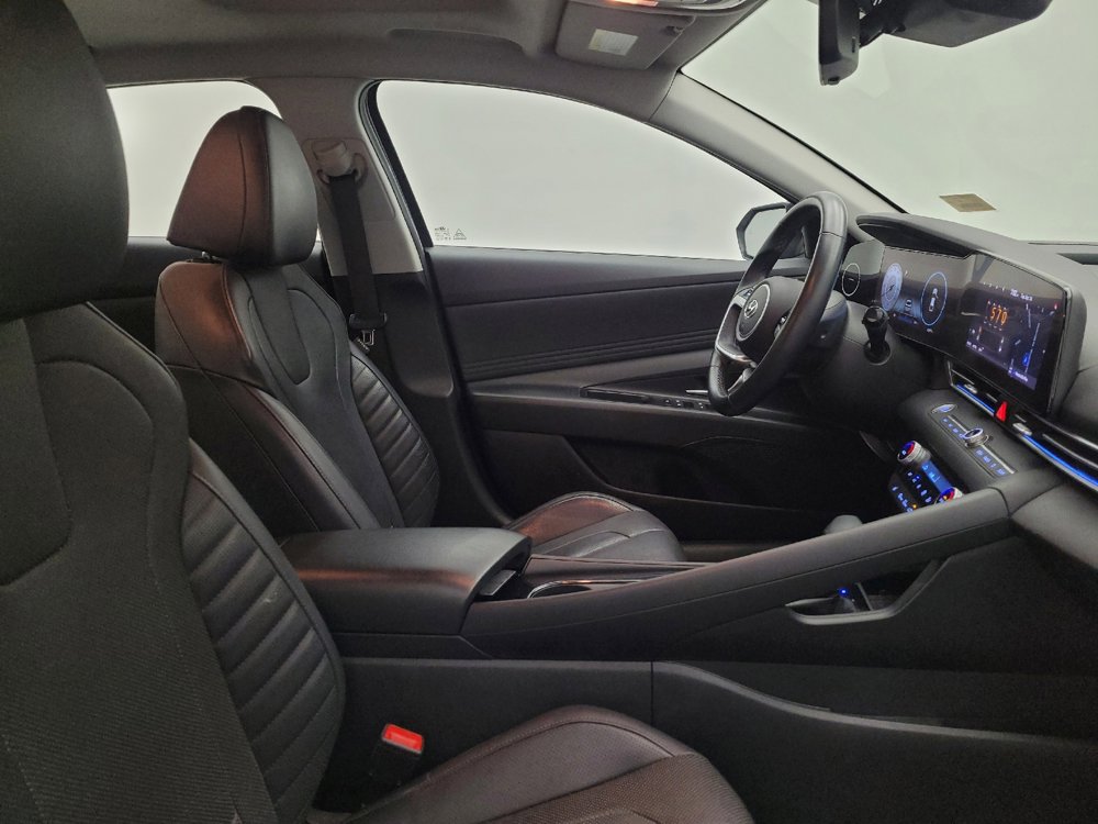 Used 2021 Hyundai Elantra Limited FWD image 21
